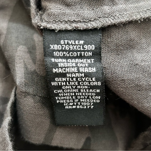 Sanctuary Long Sleeve Camouflage Button-Down Boyfriend Shirt - Picture 5 of 9